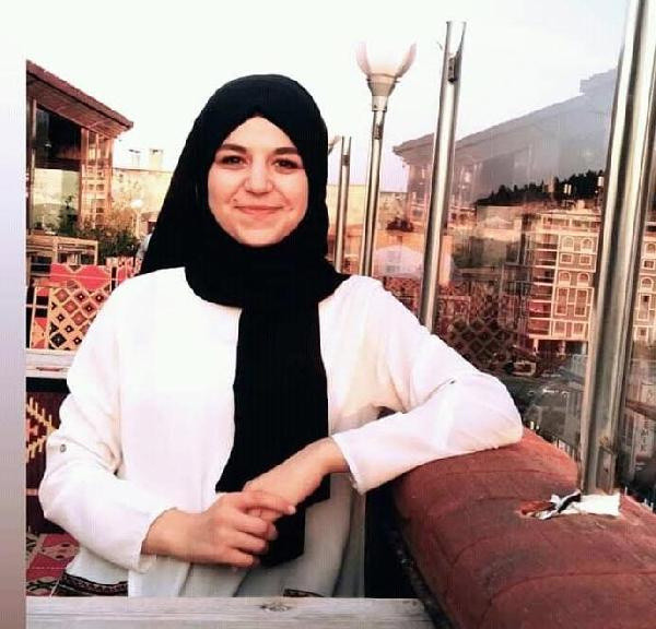 Manisa'da 'beni aldattı' deyip kız arkadaşını sokakta öldürdü - Resim: 0