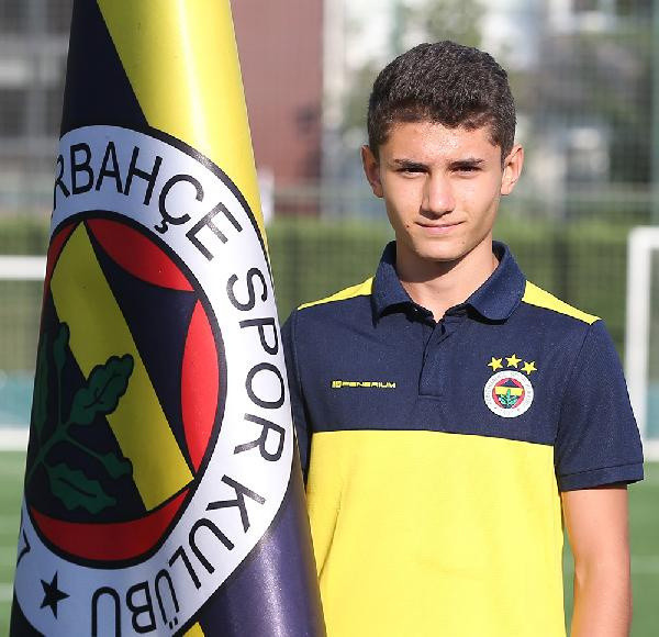 Akhisarspor'un gençlerini Fenerbahçe kaptı - Resim: 0