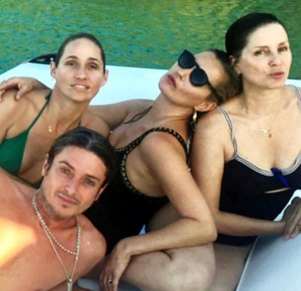 Adriana Lima'dan sonra Kate Moss Bodrum'da kimler yok ki! - Resim: 3