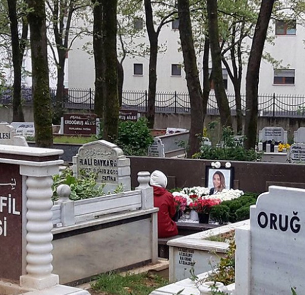 Kızının düğün gününde kahreden ziyaret! - Resim: 3