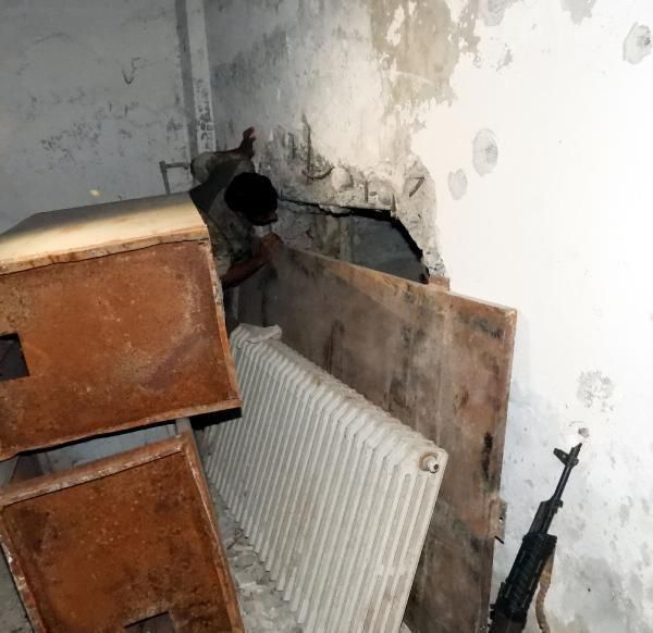 YPG’liler Tel Abyad’ı köstebek yuvasına çevirmiş! Labirent tüneller kapatılıyor - Resim: 2