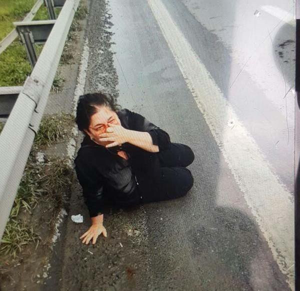 Bu da Uber sürücüsü dehşeti! Kadın yolcuyu dövüp yola attı - Resim: 1