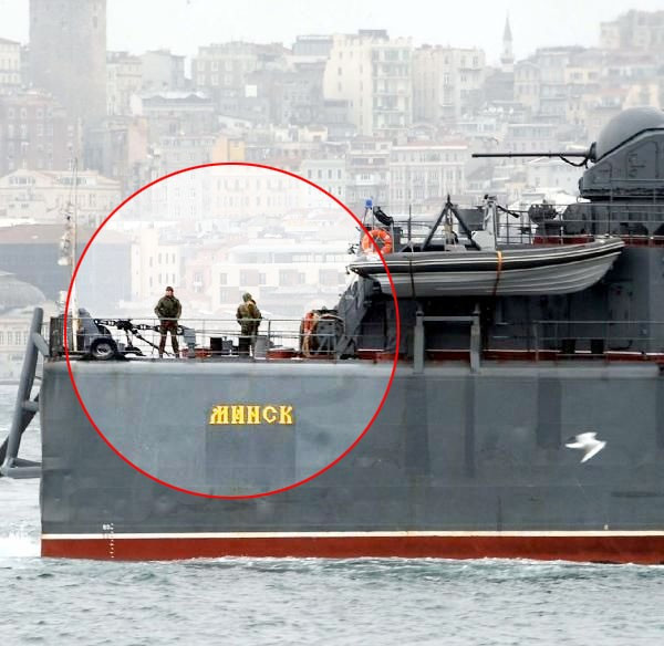 Rusya savaş gemisi boğazdan geçti bu kez askerleri.... - Resim: 3