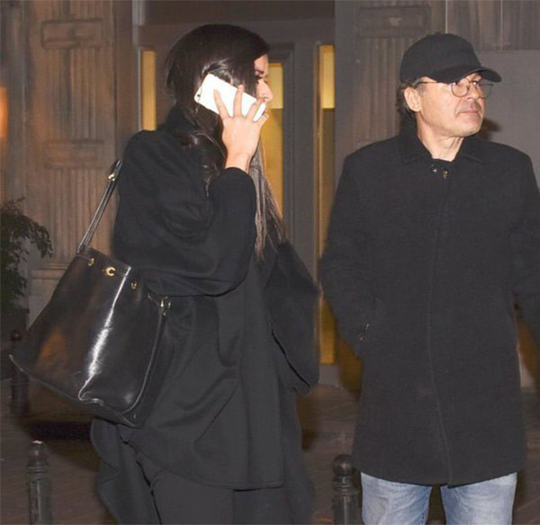 Sevgilisiyle yakalandı çıldırdı: Bunlar nereden çıktı? - Resim: 1