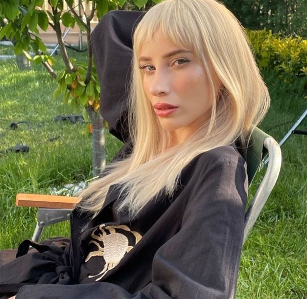 Türkiye'de bir ilk! Gülşen'in yeğeni şarkıcı Ezra'dan Metaverse'li klip - Resim: 3