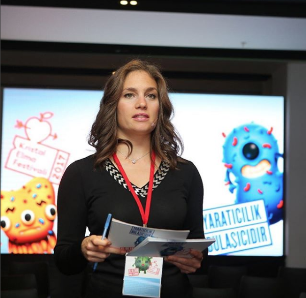 Nevşin Mengü'nün kardeşi Burak Mengü'nün karısı ünlü oyuncu çıktı bakın kim - Resim: 1