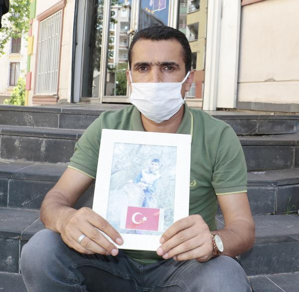 HDP önündeki ailelerden Kemal Kılıçdaroğlu'na, 'Demirtaş' tepkisi - Resim: 1