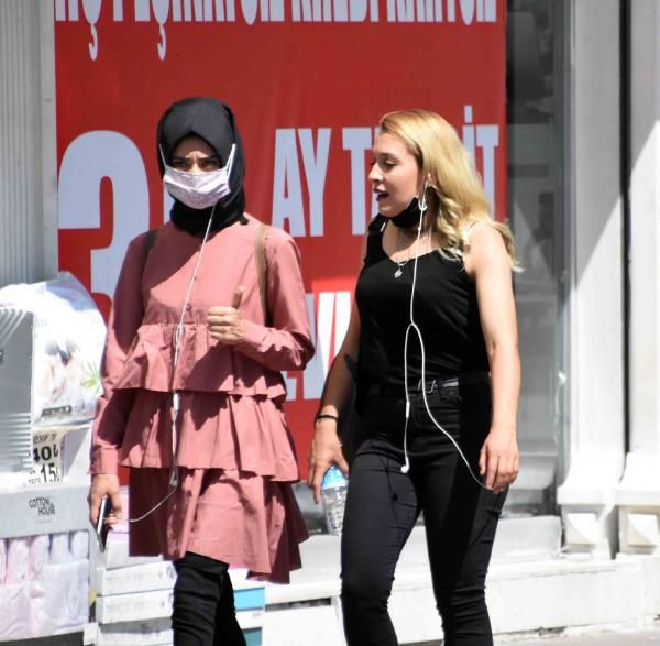 Konya'da vaka artışına rağmen maskeyi umursayan yok! - Resim: 2