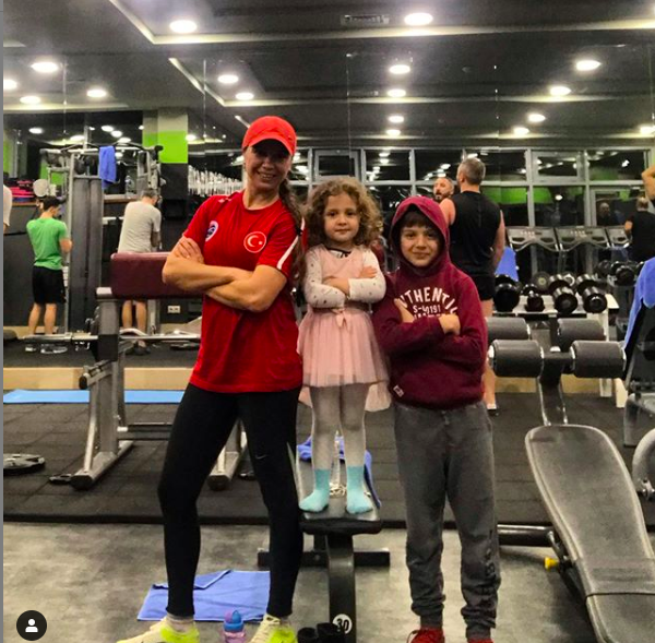 Derya Can Göçen Survivor kimdir yaşı kaç evli mi eşi ve çocukları kimdir? - Resim: 4