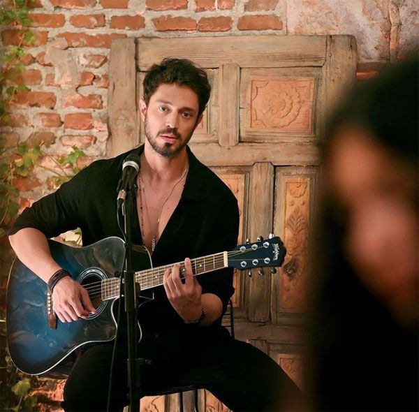 Yeni dizisi için saçlarını uzattı! Murat Boz yeni tarzıyla sosyal medyayı salladı - Resim: 2