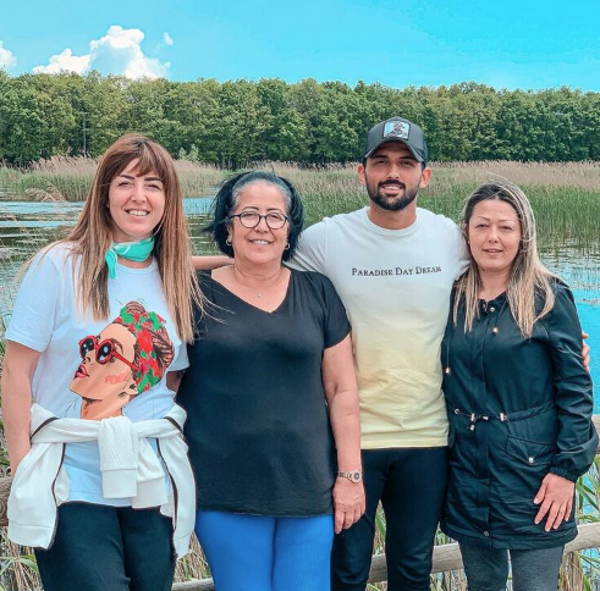 Umut Meraş ve Ertuğrul Ersoy corona virüsü tehdidi sebebiyle Türkiye'ye dönmek istiyor - Resim: 1