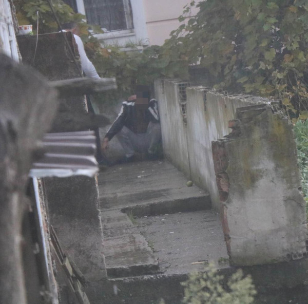 Samsun'da elinde bıçakla intihara kalkıştı! Annesi gelince... - Resim: 0