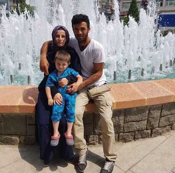 Küle dönen evde anne ve oğlunun izi bulunamadı! Sırrı DNA testi çözecek - Resim: 0