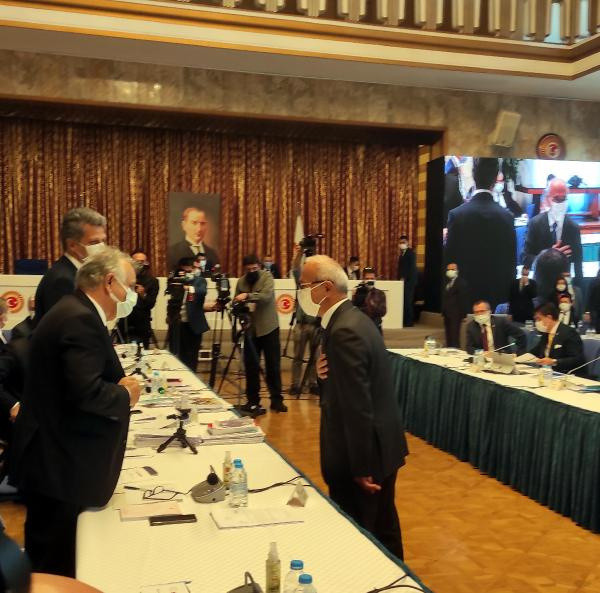 Lütfi Elvan, Plan ve Bütçe Komisyonu'na veda etti: Hakkınızı helal edin - Resim: 0