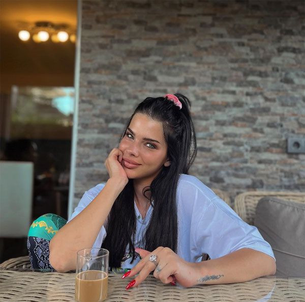 Sihirli Annem'in Tuğçe'si Damla Ersubaşı dolandırıcılık iddialarına daha fazla dayanamadı! Sinir küpüne döndü açtı ağzını yumdu gözünü - Resim: 3