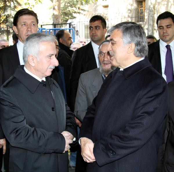 Abdullah Gül'ün acı günü! Cenazede dikkat çeken detay - Resim: 3