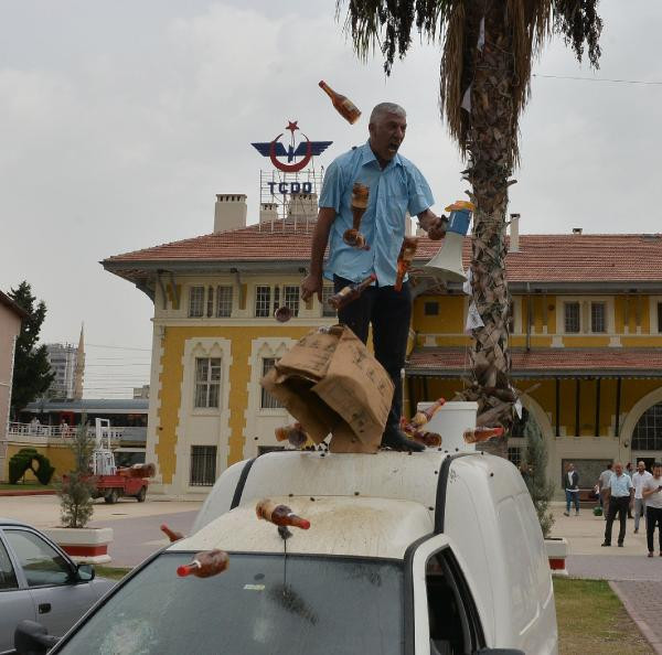 Sattığı ürünleri etrafa saçtı görenler şoke oldu - Resim: 4