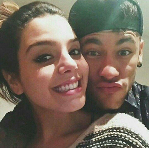 Instagram'da cilveleştiler! İşte Neymar'ın yeni aşkı - Resim: 1