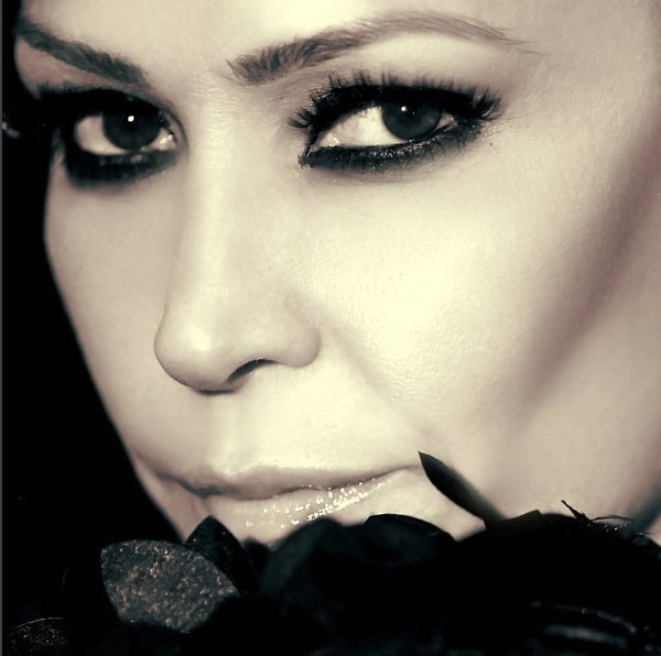 Hakan Aysev 5. Eşini de boşadı karısı Banu Karaca kimdir - Resim: 3