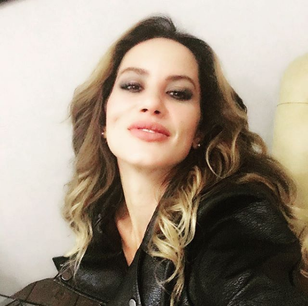 Yıldız Asyalı estetik iddalarını yalanladı! Bakın yüzüne ne olmuş - Resim: 1