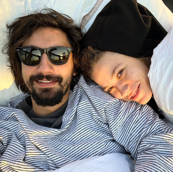 Serenay Sarıkaya'nın aşkları aynı konserde pişti oldular! O anlar kameralara böyle yansıdı - Resim: 1