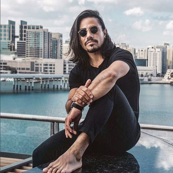 Lüks otomobil fiyatına saat aldı - Resim: 1