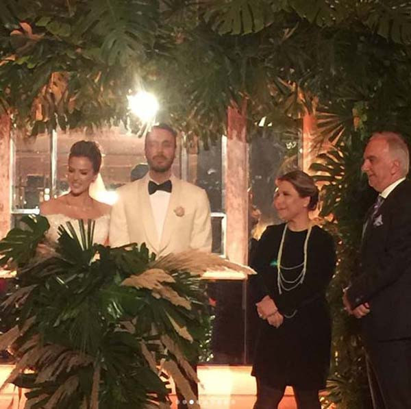 Simge Fıstıkoğlu muhteşem bir düğünle evlendi - Resim: 2