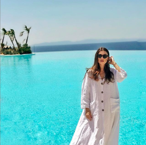 Arka Sokaklar'daki Zeliş dekolteli poz verdi instagram yıkıldı! - Resim: 2