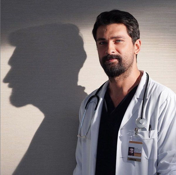 Mucize Doktor'un Ferman'ı Onur Tuna gizemli bir kadınla yakalandı - Resim: 1