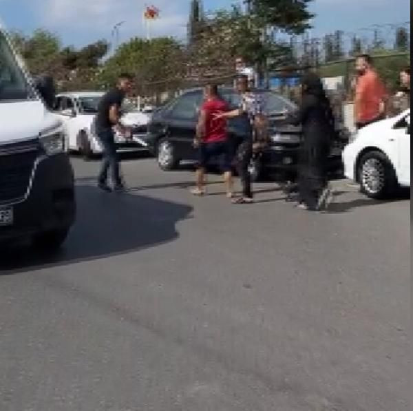 Tuzla'da kurban pazarında bıçaklı kavga: Yaralılar var - Resim: 3