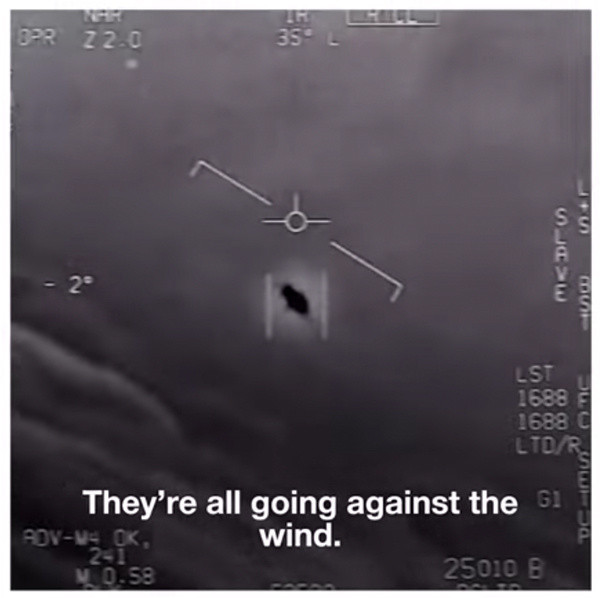 UFO itirafı dünyayı salladı! İşte ABD Deniz Kuvvetleri'nin gerçek dediği görüntü - Resim: 0