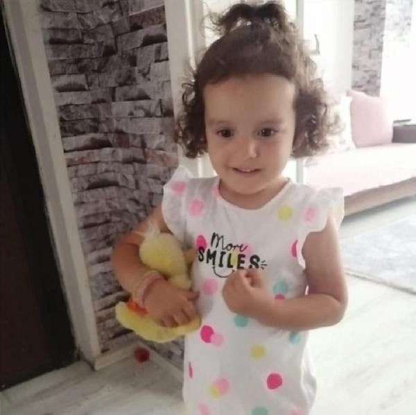 Asansör boşluğunda bulundu hastanede öldü! Zümranur'un babasının şüphesi var - Resim: 0