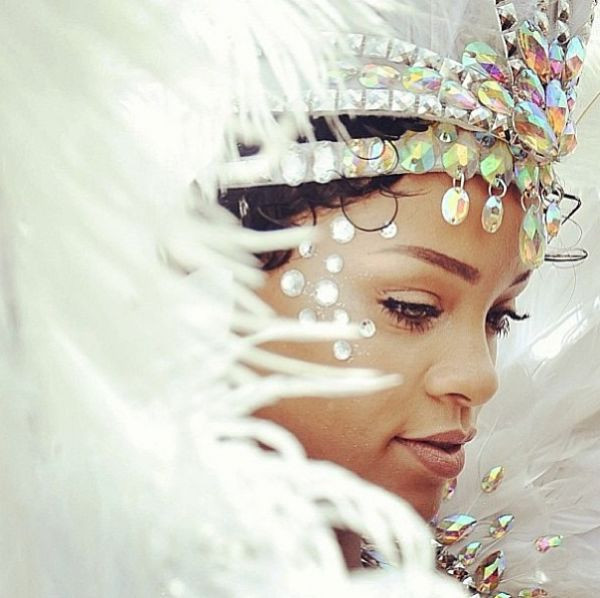 Rihanna Rio'dakileri aratmadı - Resim: 3