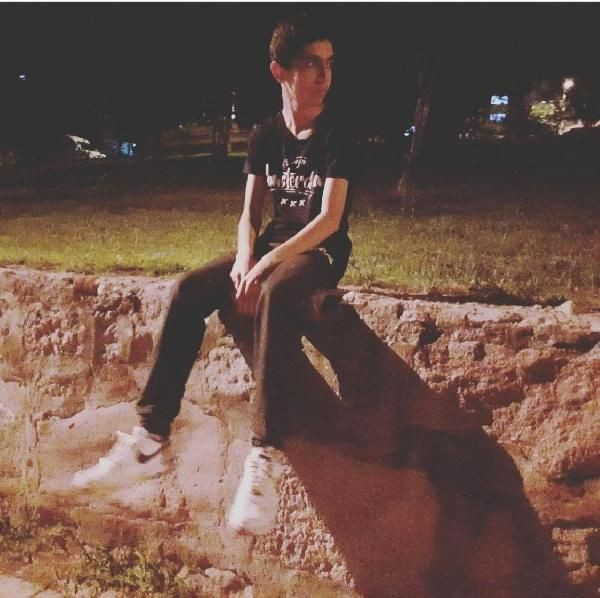 İzmir'de feci olay! Halilcan sokak köpeklerinden kaçarken kazada öldü - Resim: 1