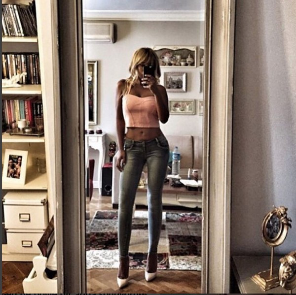 Yağmur Gürgen gerçekte kimdir her ay servet veriyor - Resim: 4