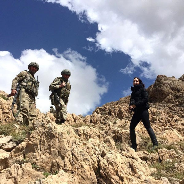 Nazlı Çelik Kato'da komandolarla operasyona çıktı işte o görüntüler... - Resim: 4