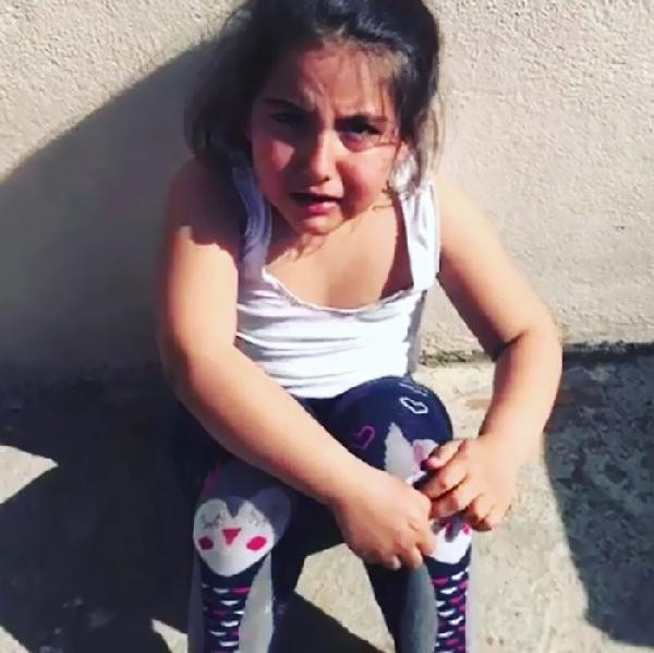 Erdoğan'ı göremeyen küçük kız gözyaşına boğuldu - Resim: 1