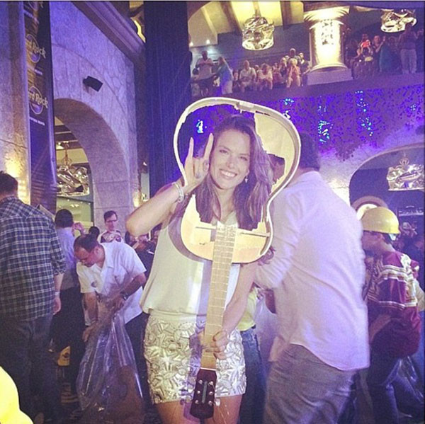 Ünlü model California'da görüntülendi! - Resim: 4