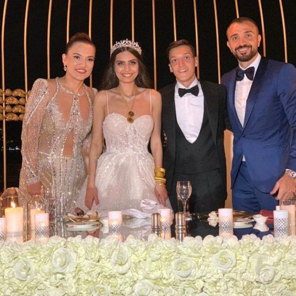 Özil ve Gülşe'nin düğünü sonrası Acun Ilıcalı'nın olay paylaşımı! Fenerbahçeliler coştu - Resim: 3