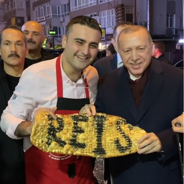 CZN Burak Özdemir Twitter'ı ayağa kalktı Burak Özdemir bakın kim çıktı öldü dendi - Resim: 3