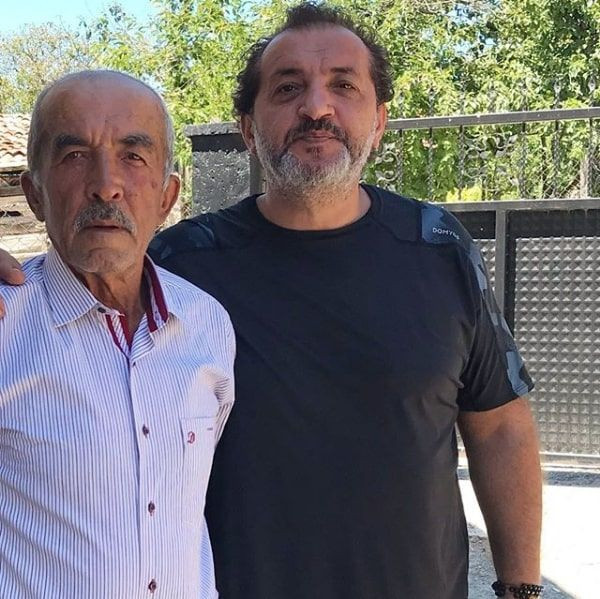 MasterChef Mehmet Yalçınkaya'yı yıkan ölüm babası hayatını kaybetti - Resim: 3