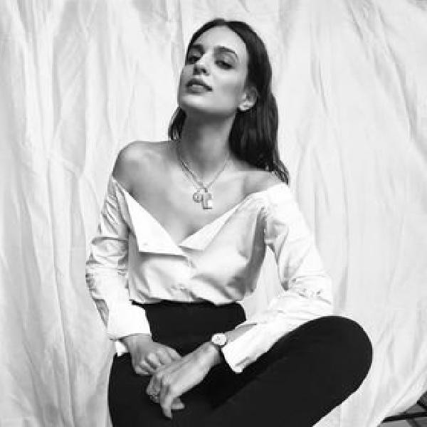 34 yaşındaki ünlü tasarımcı Aslı Yılmaztürk tatil için geldiği Ula'da ölü bulundu - Resim: 1