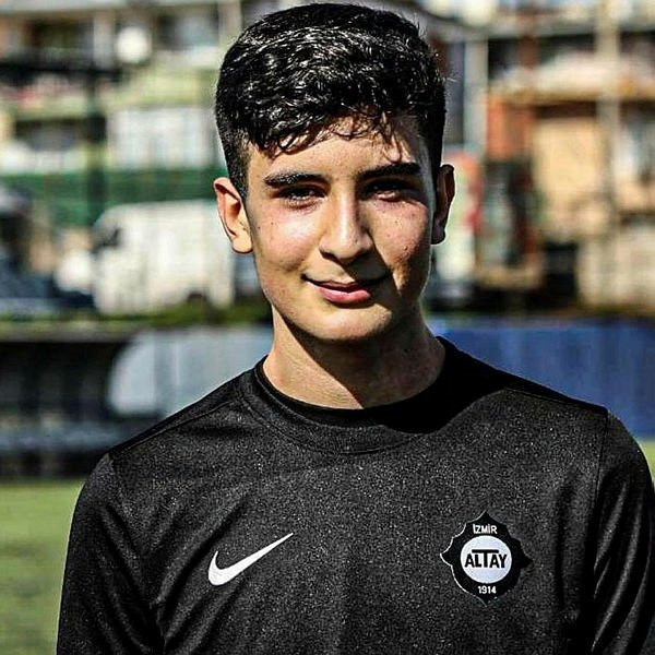 Şehit Fethi Sekin’in oğlu Burak Tolunay: Babamın en büyük hayali beni Milli Takım’da görmekti - Resim: 2