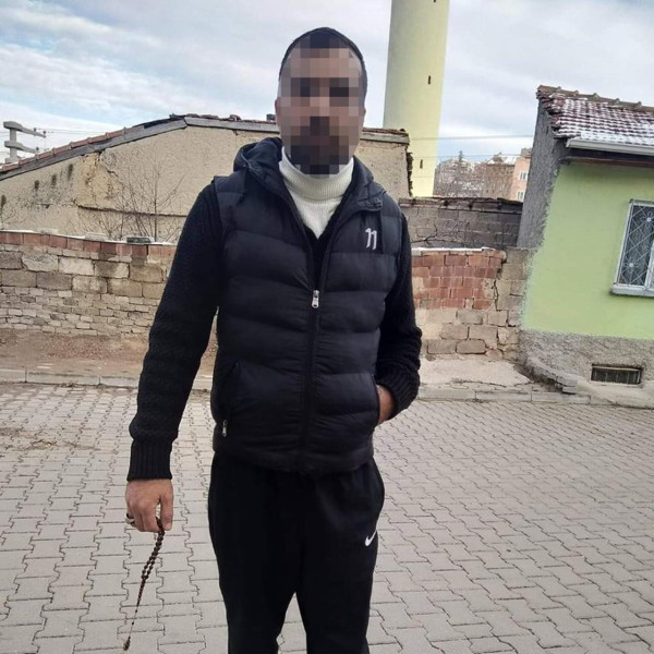 Eskişehir'de hayatı kabusa döndü evine dönemiyor! 'Korkuyorum' deyip seslendi: Yatak odasında... - Resim: 0