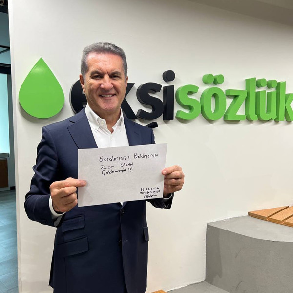 'Yüzde 0,5 oy alamazsın' iddiasına girdi! Mustafa Sarıgül'ün saçı takma mı? İlk kez açıkladı - Resim: 0