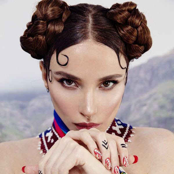 Hande Yener son yaptığıyla pes dedirtti! Sahneye öyle bir kostümle çıktı ki, herkes bakakaldı - Resim: 3