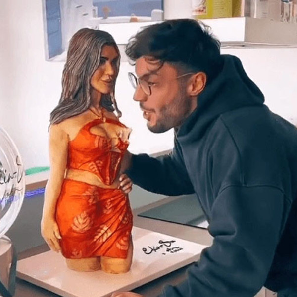 Love Island şampiyonu Ekin Su Cülcüloğlu sevgilisinin o anını paylaştı ağızları açık bıraktı! Gögüslerini... - Resim: 4