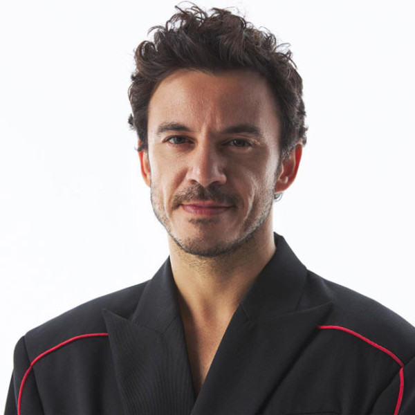 "Aşk yok iş var" demişti! Ünlü şarkıcı Buray aşkını böyle ilan etti - Resim: 1