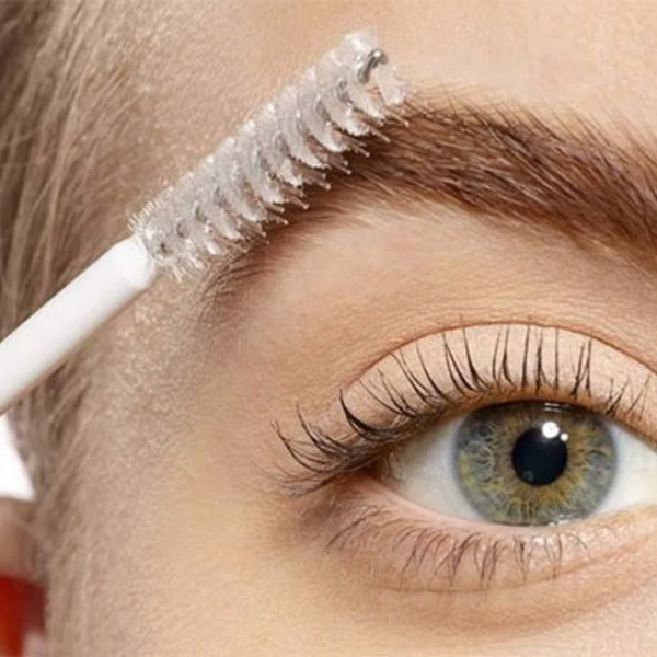 Kaşınızı ve kirpiğinizi sekiz günde gürleştirin! İşte kaşlarınızın ve kirpiğinizin hızlıca uzamasını sağlayan doğal yöntemler - Resim: 1