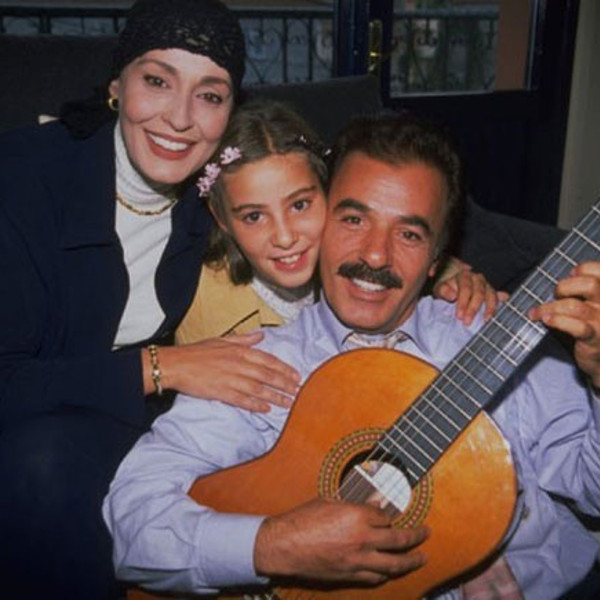 Ferdi Tayfur'un biricik kızı Tuğçe Tayfur nişanlandı! Nişan anındaki o detay herkesi şaşırttı - Resim: 0